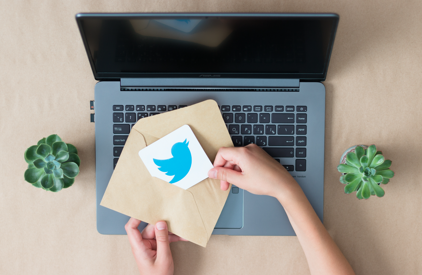 Renovarse o morir: Twitter inmola sus principios con sus nuevas funciones